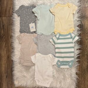 NWT Cloud Island Baby Bodysuits Lot of 7 Newborn NB Short Sleeve Neutral Set